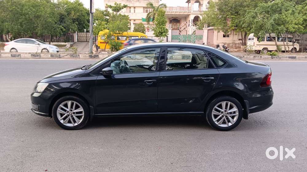 Skoda Rapid Elegance 1.6 Mpfi At, 2017, Petrol