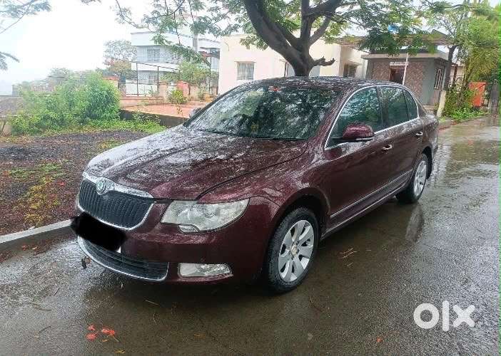 Luxury Sedan: 2011 Skoda Superb 1.8 Tsi Petrol Manual Vip Number 1800