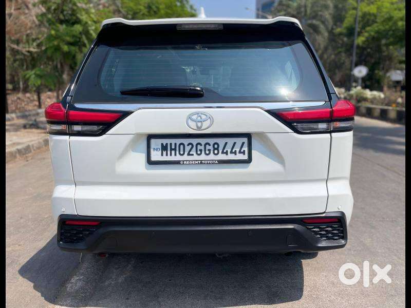 Toyota Innova Hycross 2.0 Zx (o) Hybrid 7 Str, 2024, Petrol