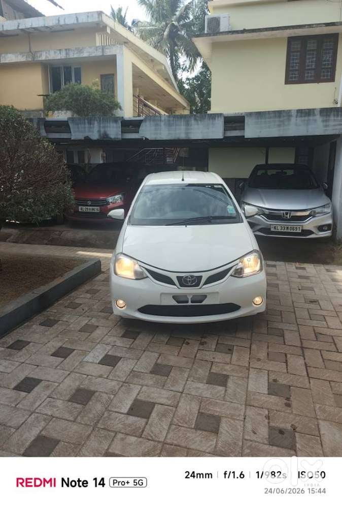 Toyota Etios Liva V, 2016, Petrol