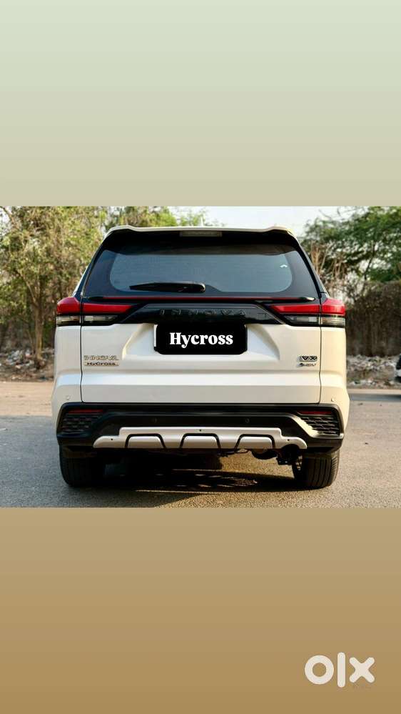 Toyota Innova Hycross 2.0 Vx (o) Hybrid 7 Str, 2025, Petrol