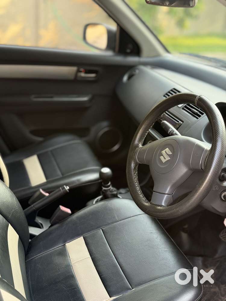Maruti Suzuki Swift Vxi Optional, 2010, Petrol