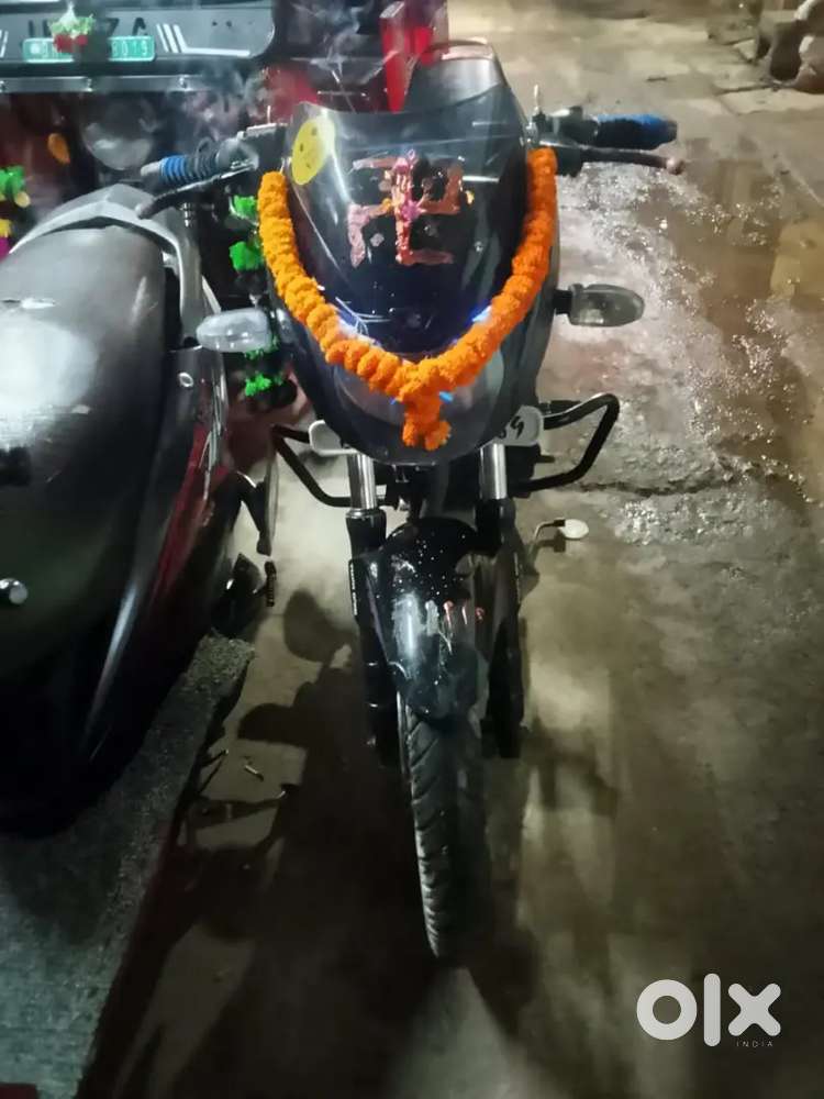 Bajaj Avenger Street 2018