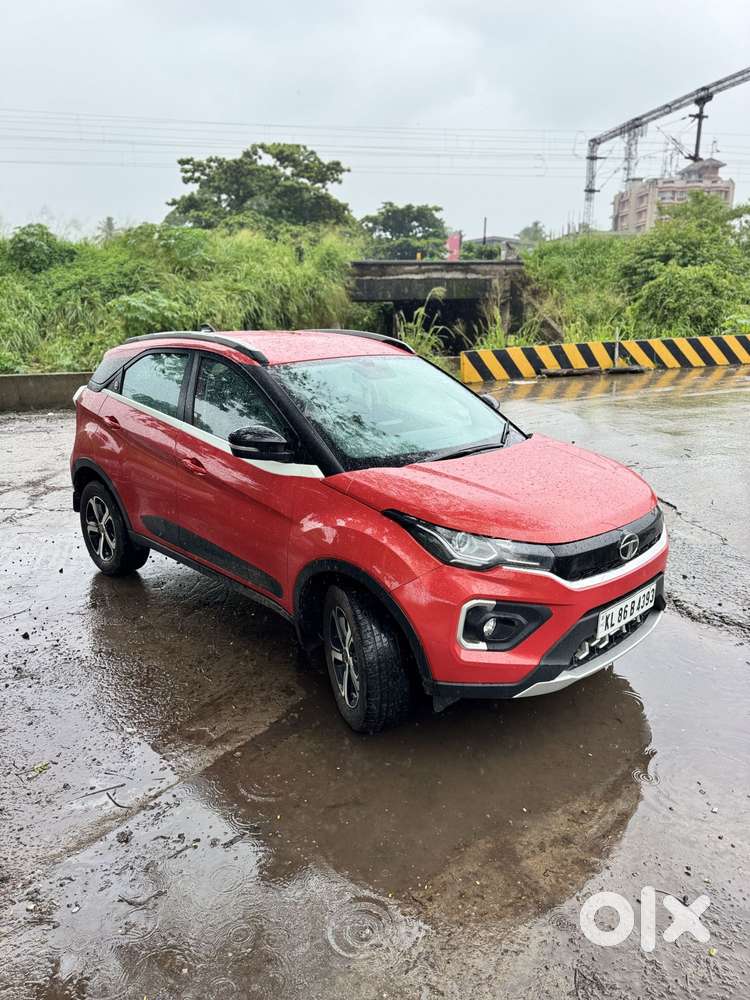 Tata Nexon 1.2 Revotron Xza Plus, 2023, Petrol