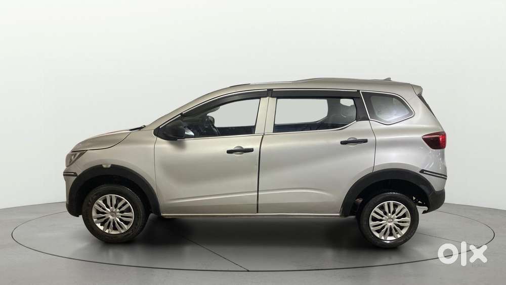 Renault Triber 1.0 Rxe, 2023, Petrol