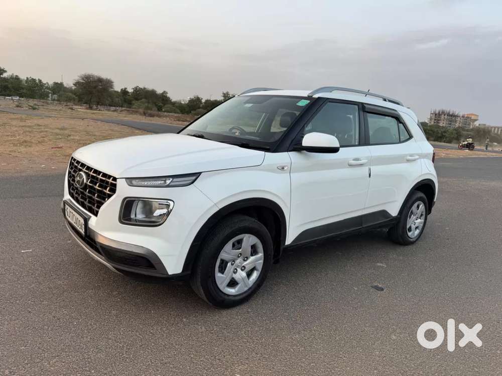 Hyundai Venue 1.2 S Plus, 2022, Petrol