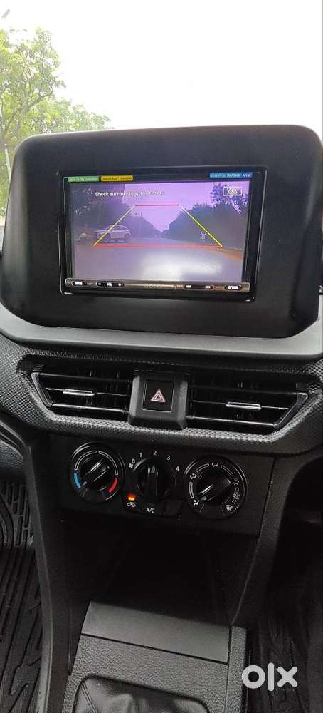 Maruti Suzuki Brezza 1.5 Lxi Smart Hybrid, 2023, Petrol