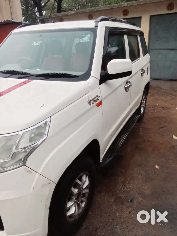 Mahindra Tuv 300