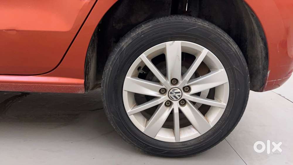 Volkswagen Polo Petrol Highline 1.2l, 2014, Petrol