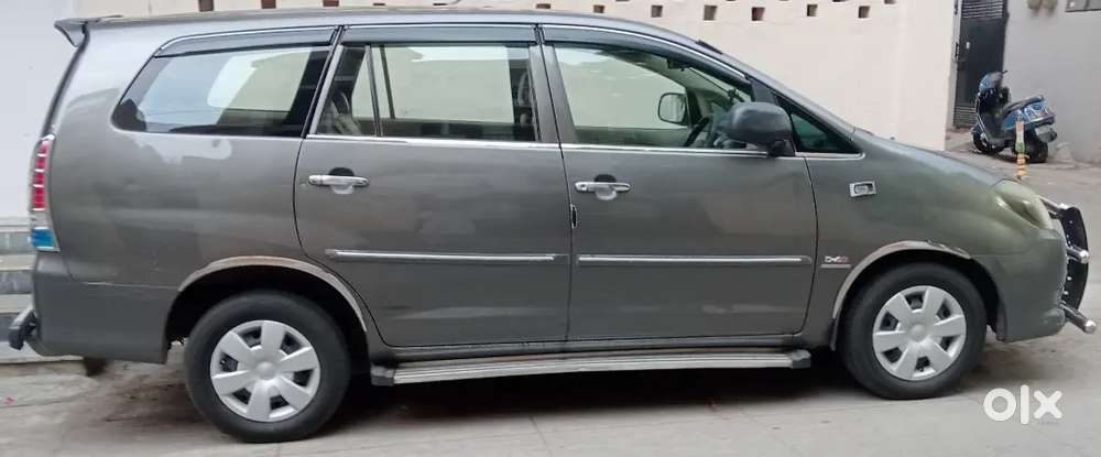 Toyota Innova 2011 Diesel Well Maintained