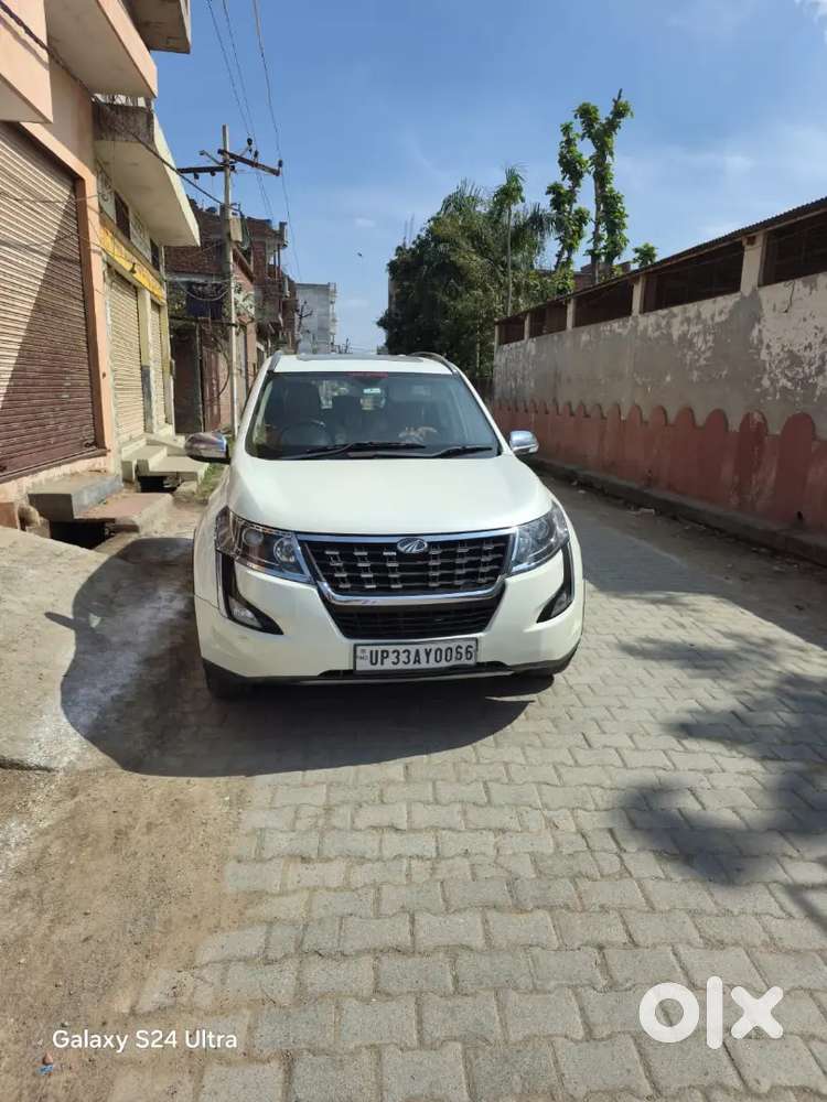 Mahindra Xuv500 W11 O