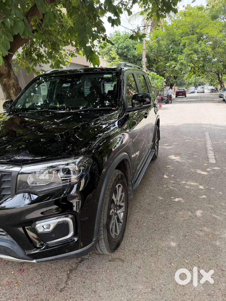 Scorpio N Z8l At Diesel 2025  6800km  4yr Warranty  Single Owner