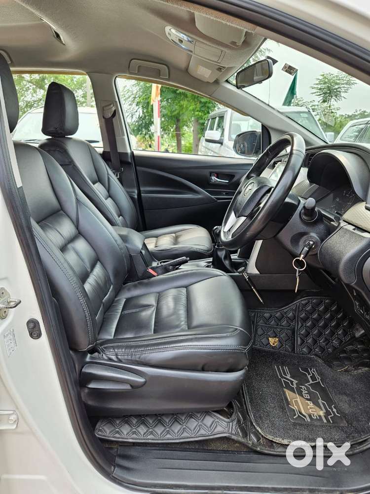 Toyota Innova Crysta 2.4 G Mt 7 Str, 2017, Diesel