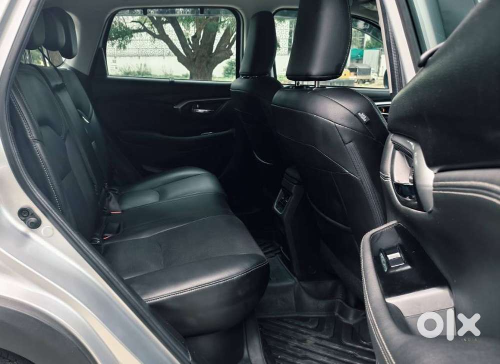 Toyota Urban Cruiser Hyryder 1.5 V Neo Drive At, 2025, Petrol
