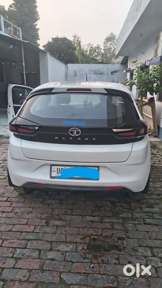 Tata Altroz 1.2 Petrol 2021