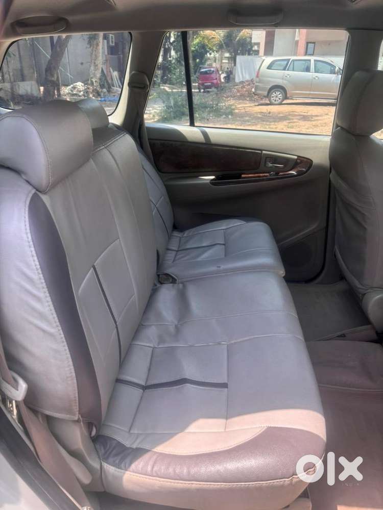 Toyota Innova 2014 Diesel Well Maintained