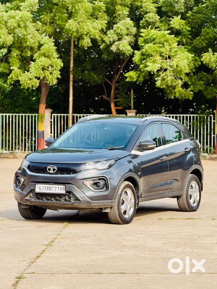 Tata Nexon 1.2 Revotron Xma Amt (s), 2020, Petrol
