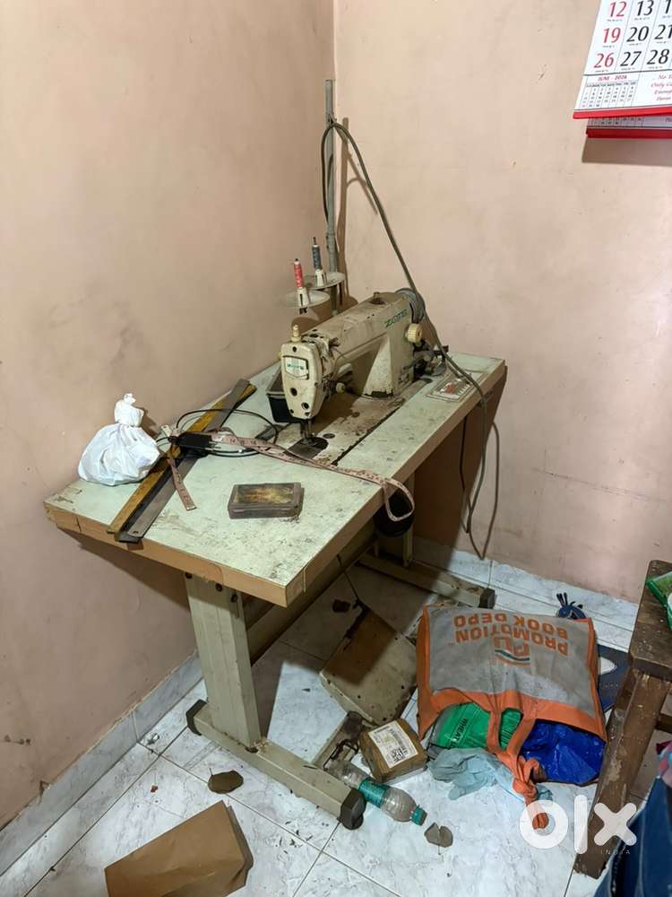 SEWING MACHINE FULL SHUTTLE