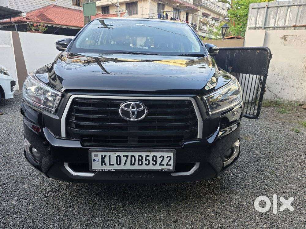 Toyota Innova Crysta 2.4 Gx Limited Edition 7 Str, 2023, Diesel
