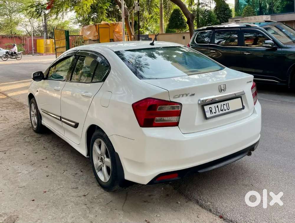 Honda City Ivtec With Cng  Well Condition Car 1s Owner