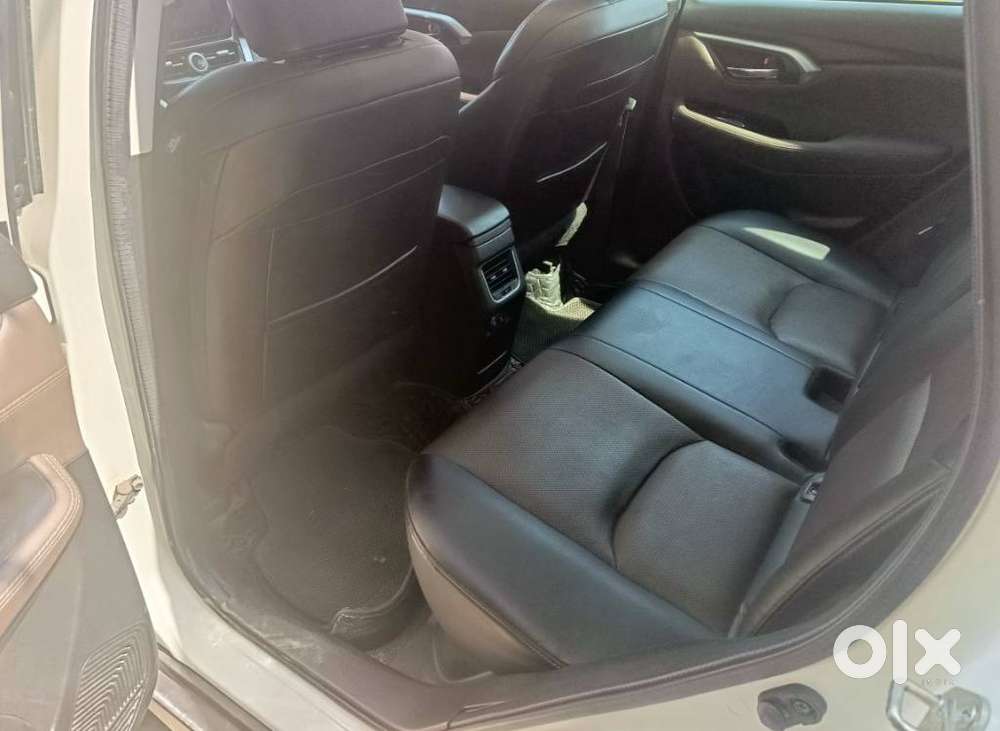 Toyota Urban Cruiser Hyryder 1.5 V Hybrid, 2023, Petrol