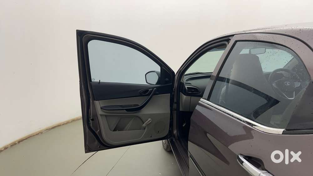 Tata Tiago Xe, 2019, Petrol