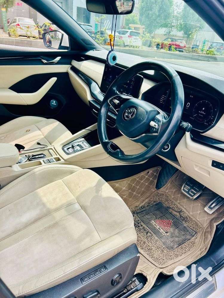 Skoda Octavia 2.0 L K Tsi At, 2022, Petrol