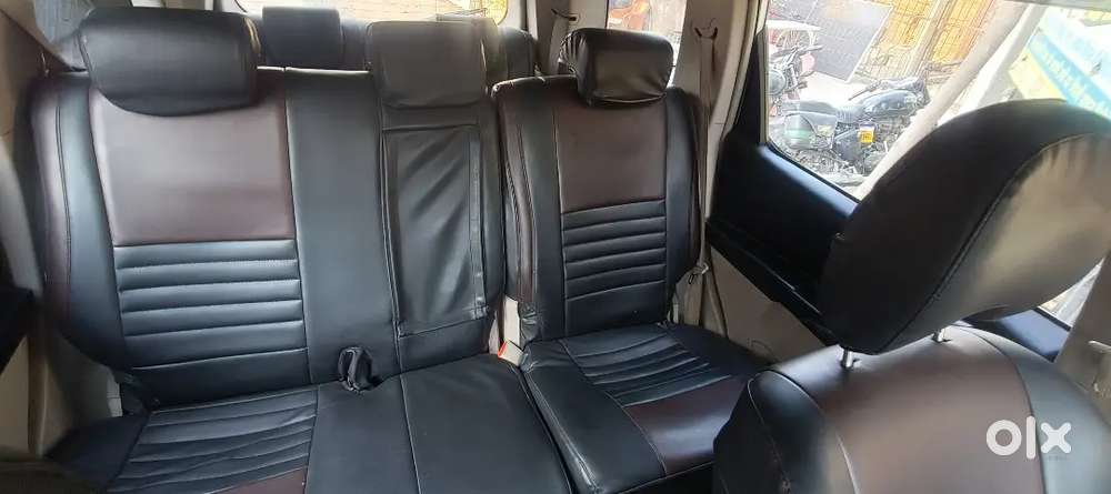 Xuv 500 गाड़ी बेच रहा हूं