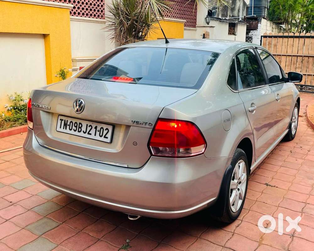 Volkswagen Vento 2010-2013 Petrol Highline, 2011, Petrol