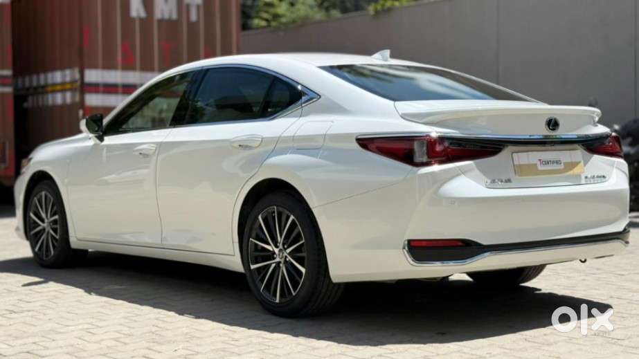 Lexus Es 300h Luxury, 2023, Petrol