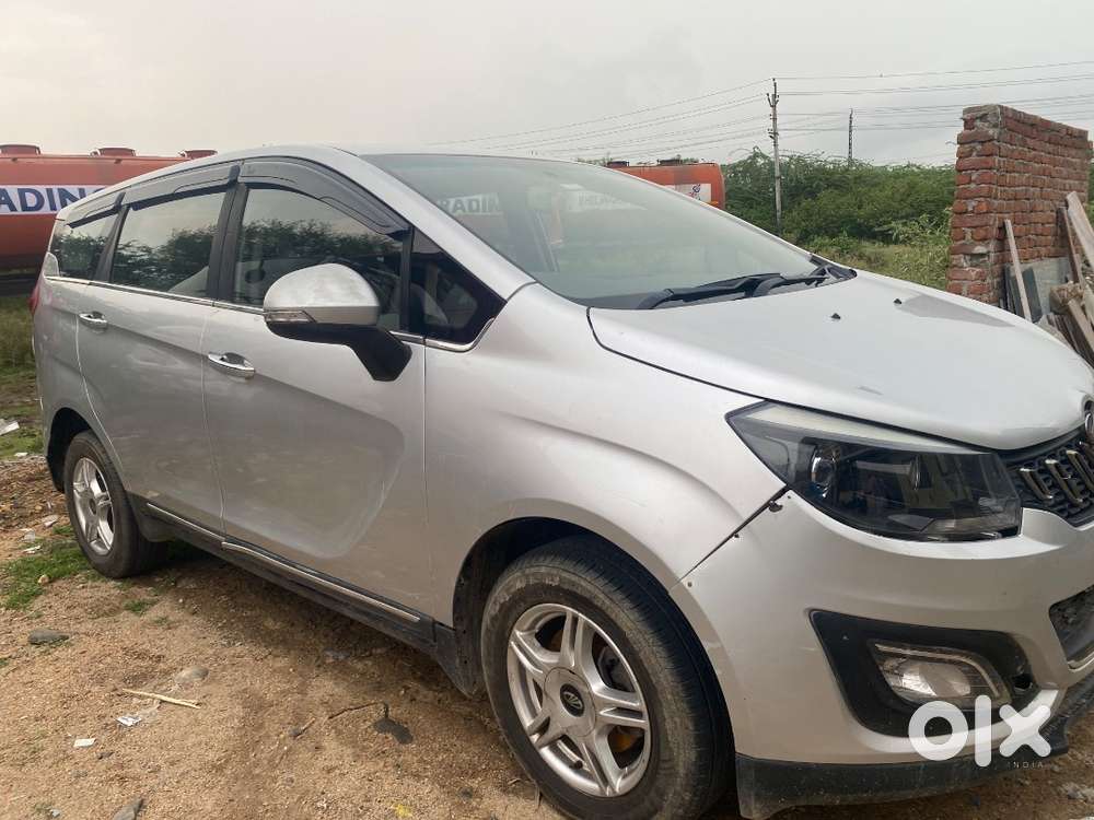 Mahindra Marazzo M6 7str