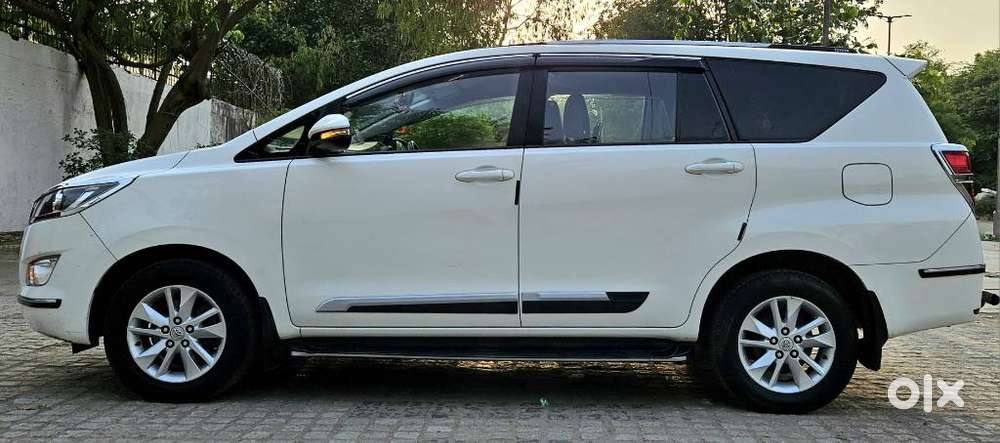 Toyota Innova Crysta 2.4 G Mt 8s, 2020, Diesel