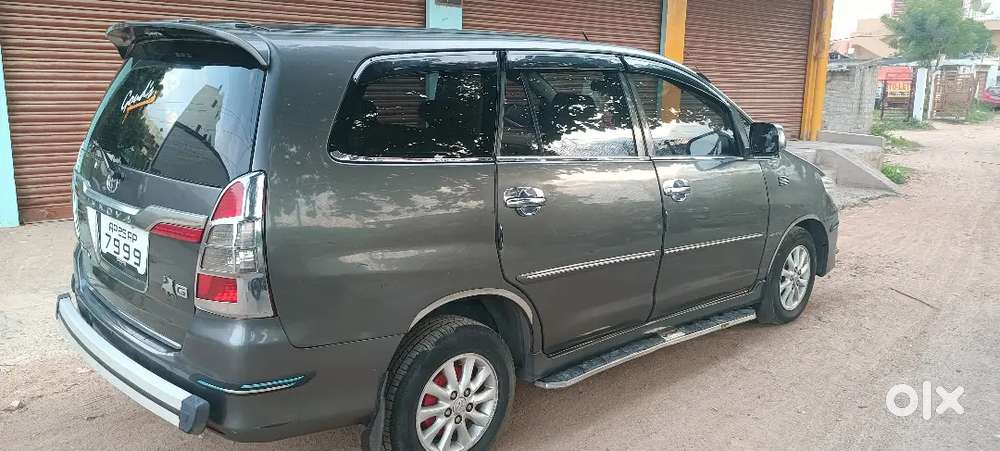 Toyota Innova 2.5 G2 7 2014