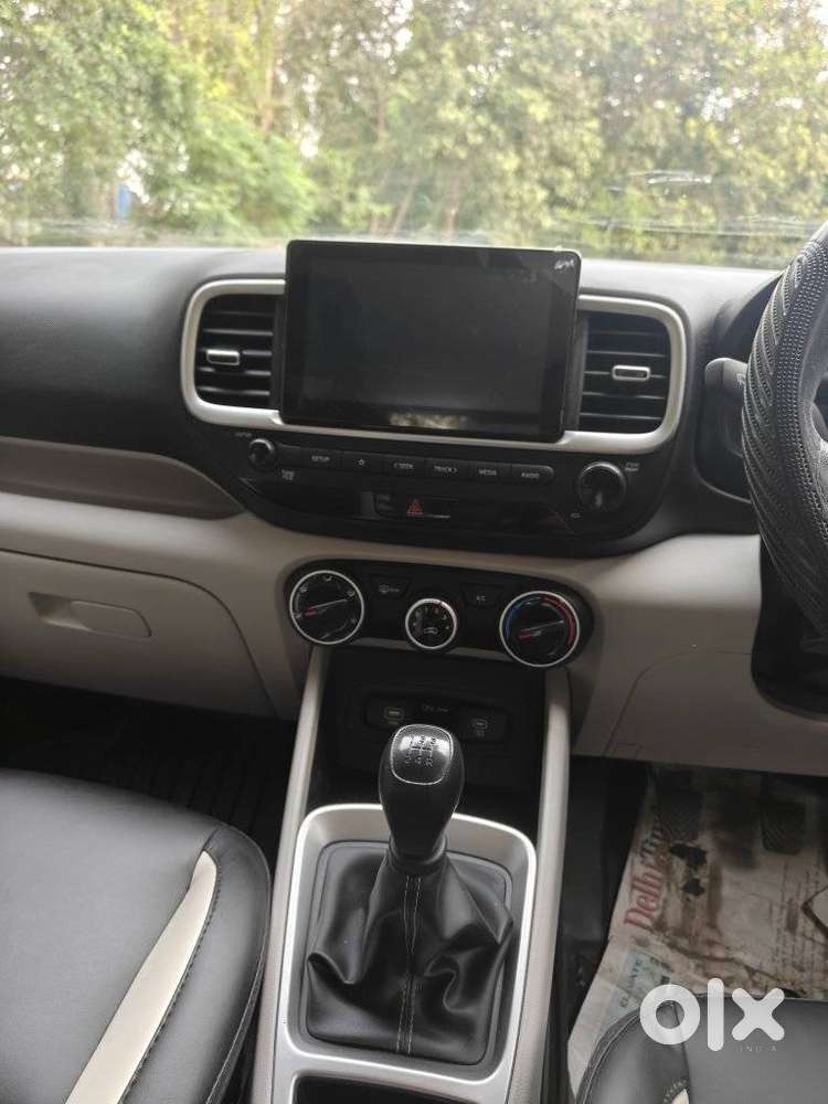 Hyundai Venue 1.2 S (o), 2024, Petrol