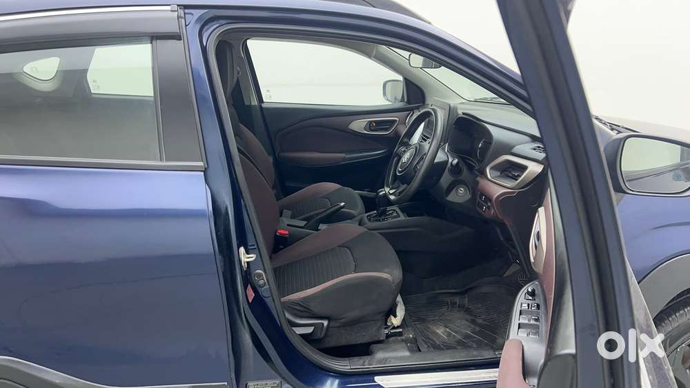 Maruti Suzuki Fronx Delta Plus 1.2l Ags, 2023, Petrol