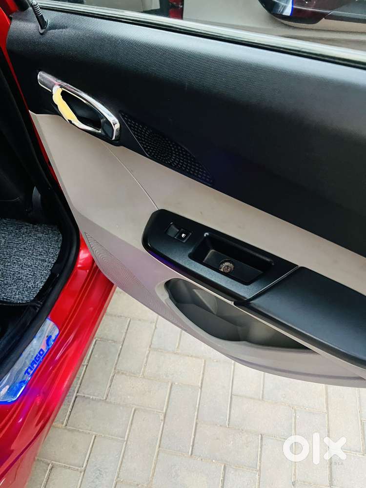 Tata Tiago 1.2 Revotron Xz (o), 2017, Petrol