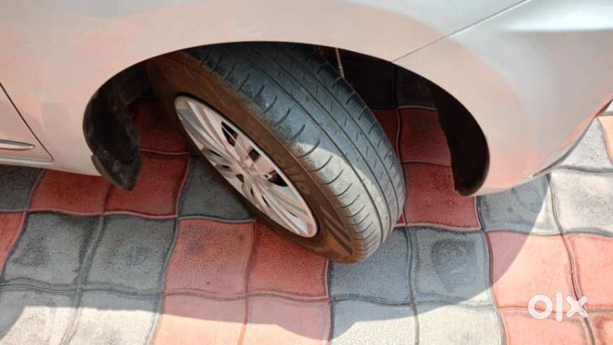 Maruti Suzuki Swift Dzire 2015-2017 1.2 Vxi, 2017, Petrol