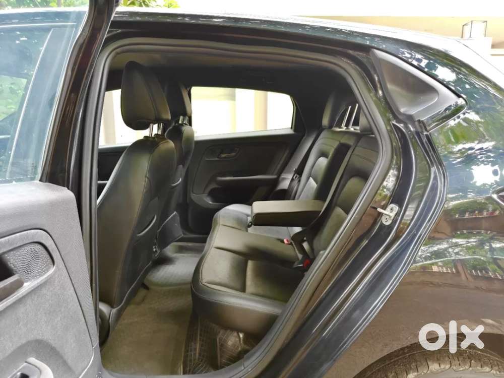 Tata Altroz 1.2 Xz Plus Dark Edition, 2021, Petrol