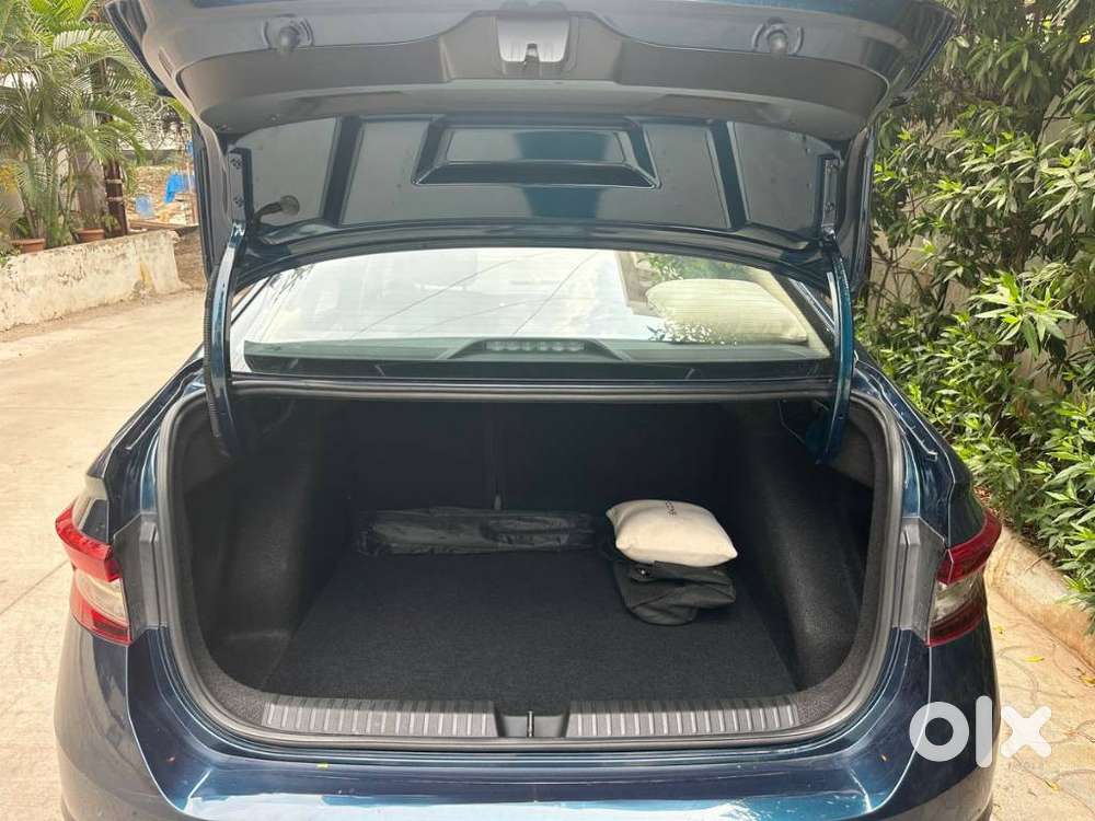 Skoda Slavia 1.5 Tsi Style At, 2023, Petrol