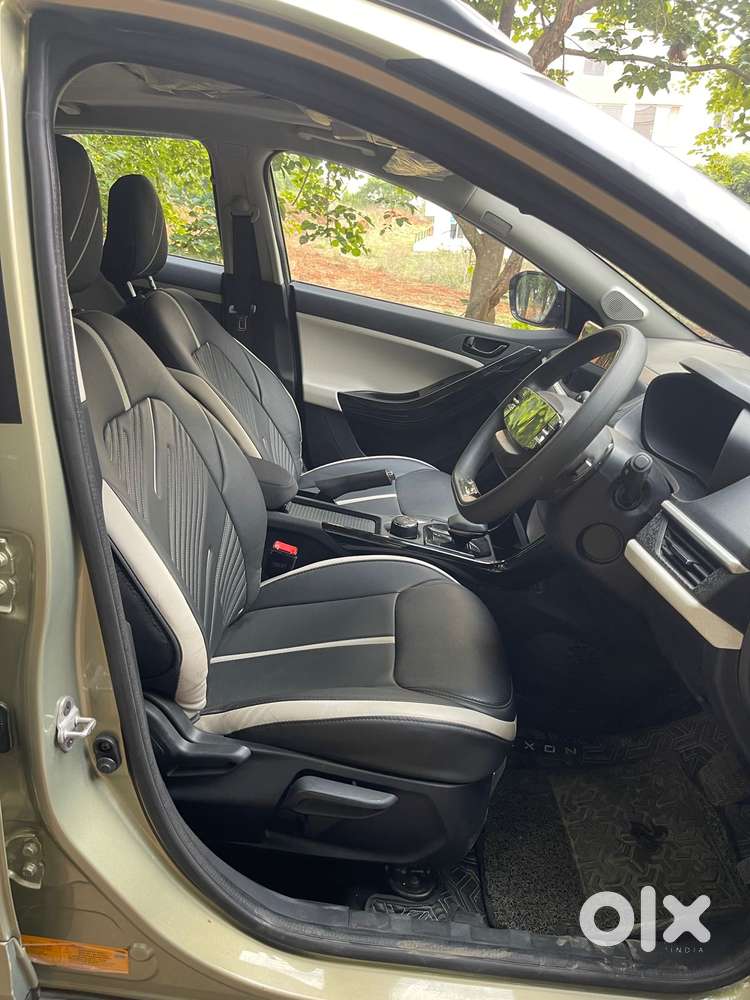 Tata Nexon Creative Plus S 1.2 Revotron Petrol 6 Amt, 2025, Petrol