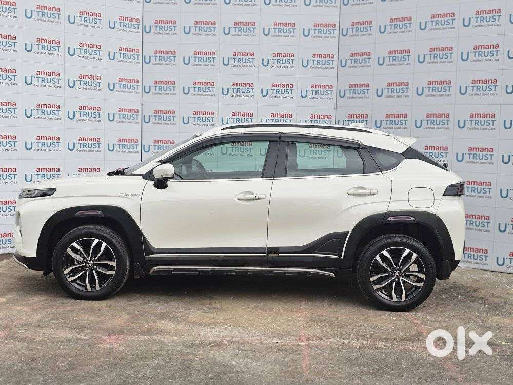 Toyota Urban Cruiser Taisor V 1.0 Petrol At, 2024