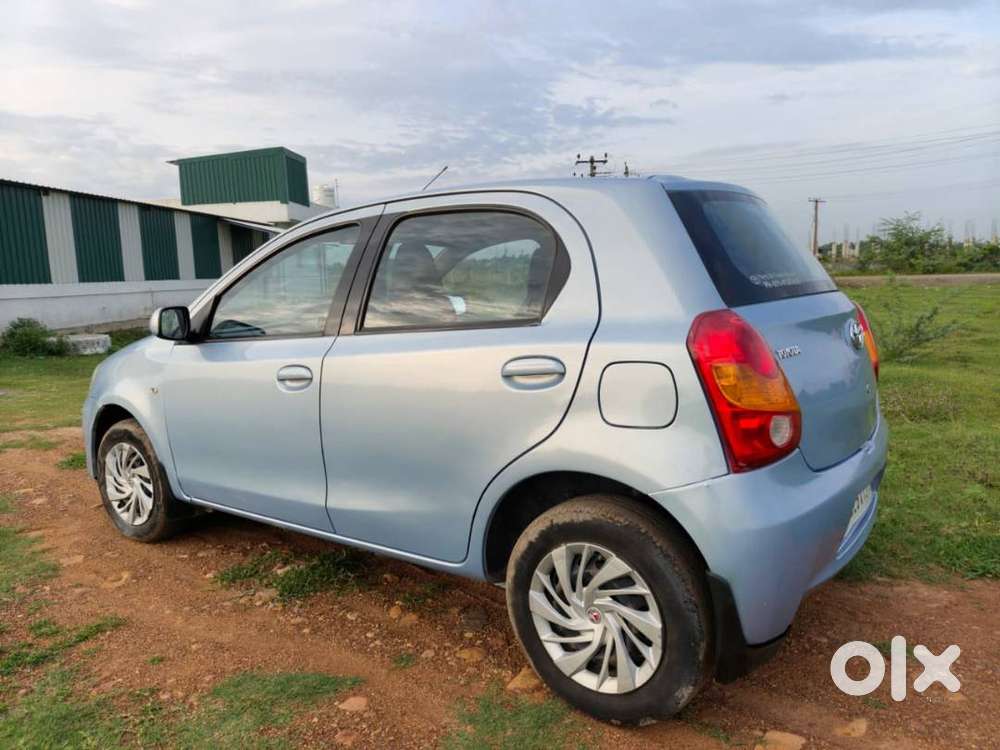 Toyota Estios Liva