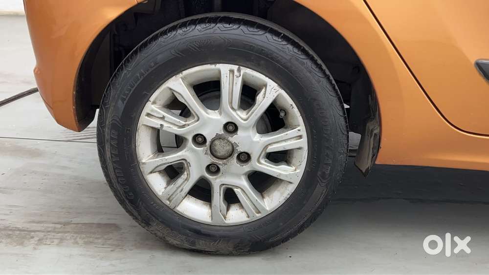 Tata Tiago Xz, 2016, Petrol