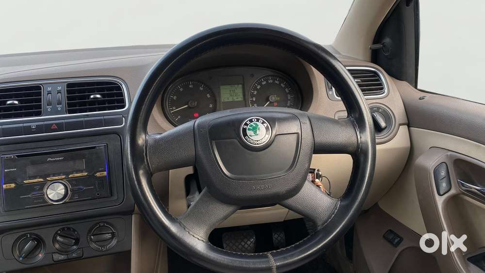 Skoda Rapid 2011-2013 1.6 Mpi At Ambition, 2013, Petrol