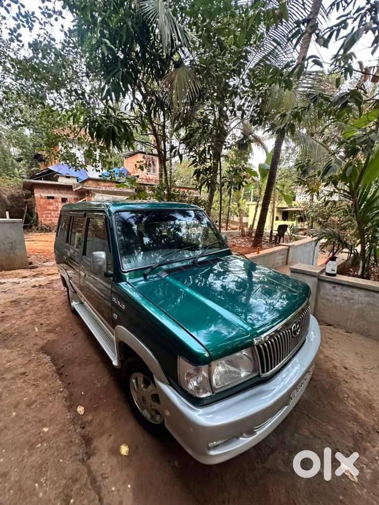 Toyota Qualis 2004 Diesel 216000 Km Driven