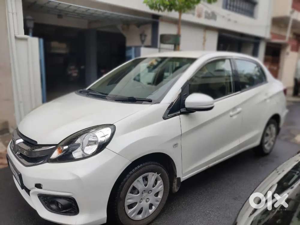 Honda Amaze 2016 Petrol Well Maintained