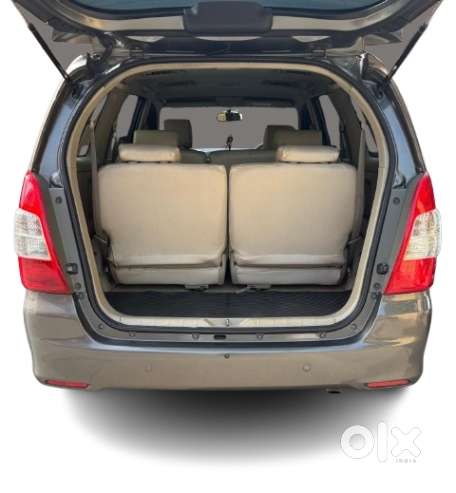 Toyota Innova 2.5 V Diesel 8-seater, 2011, Diesel