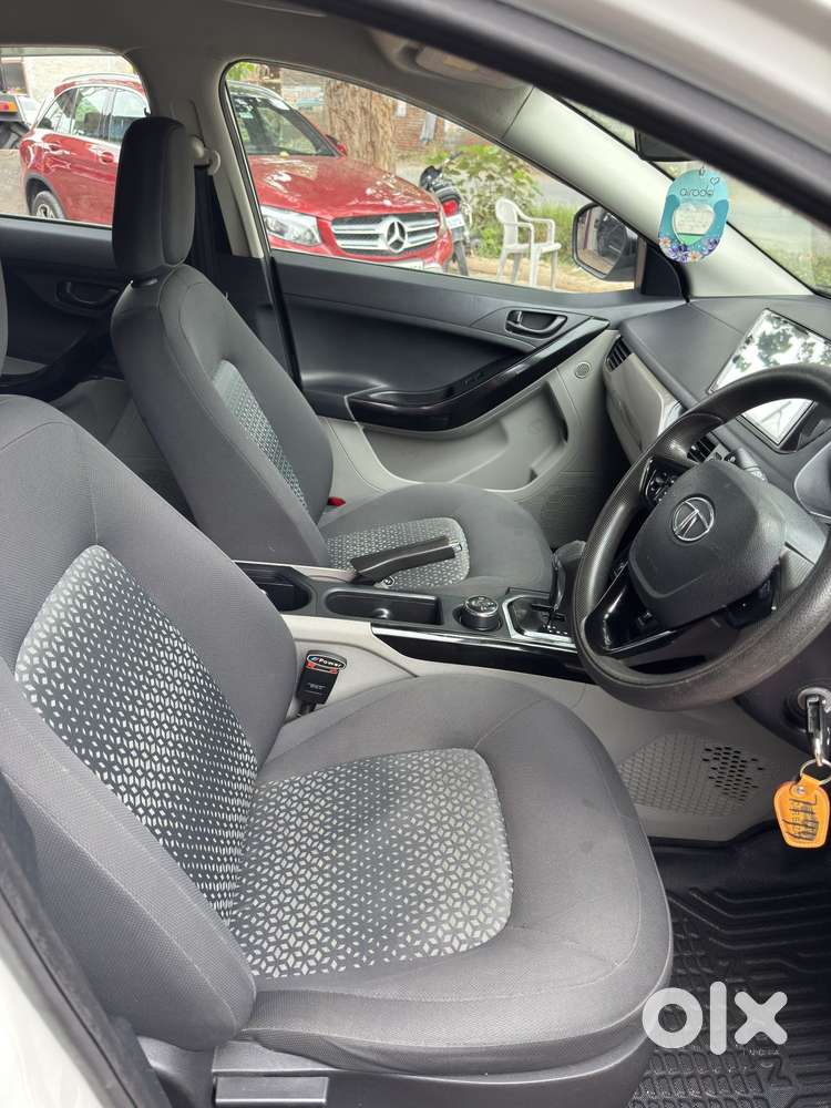 Tata Nexon 1.2 Revotron Xma Amt (s), 2019, Petrol