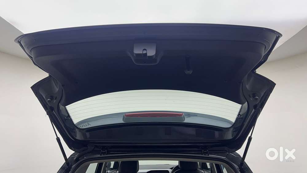 Volkswagen Taigun 1.0 Tsi Highline At, 2022, Petrol