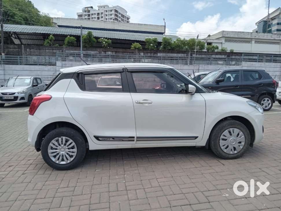 Maruti Suzuki Swift, 2022, Petrol